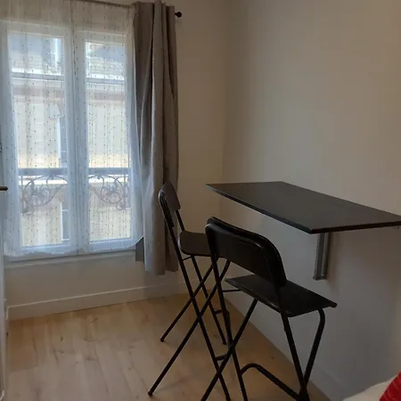 Appartement Mini Cosy Et Lumineux A Montmartre